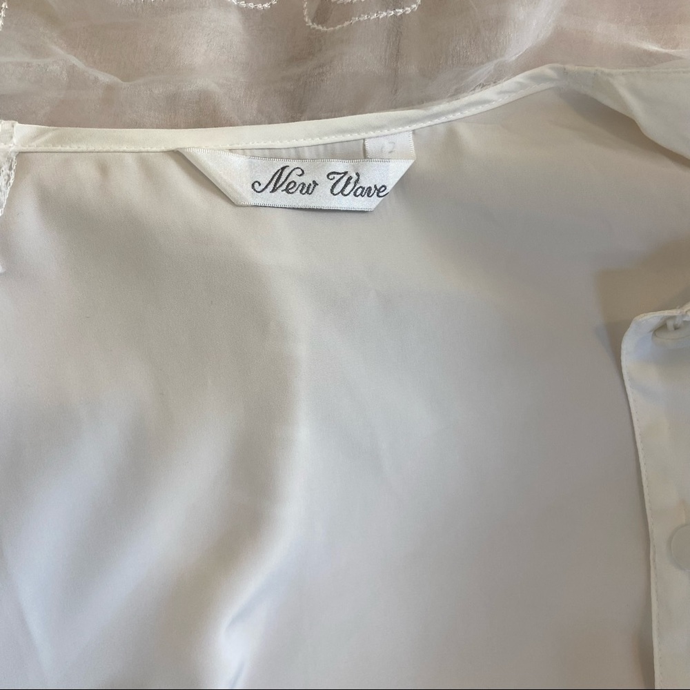 Vintage Gorgeous Romantic Minimalist Fall Vintage Blouse - Picture 3 of 5